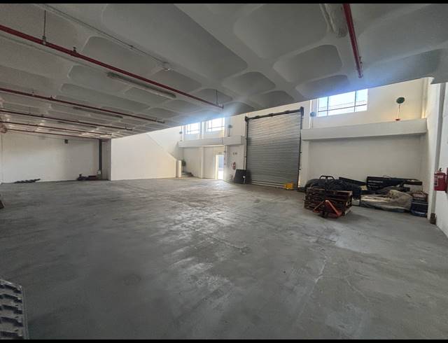 235M² WAREHOUSE TO LET IN BLACKHEATH INDUSTRIAL